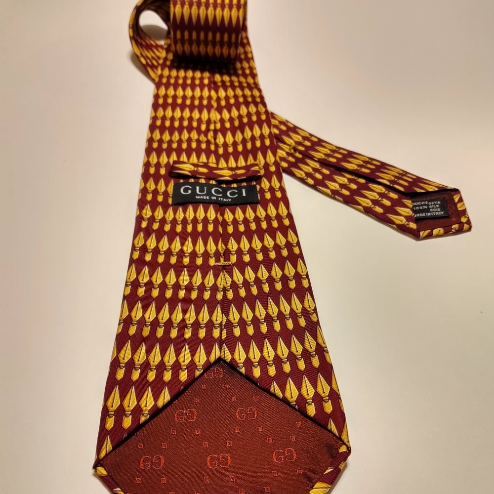 Gucci silk tie